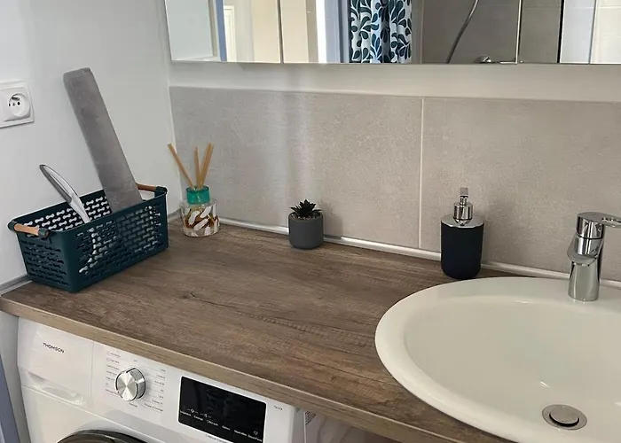 3rd Floor Balcony Wifi In